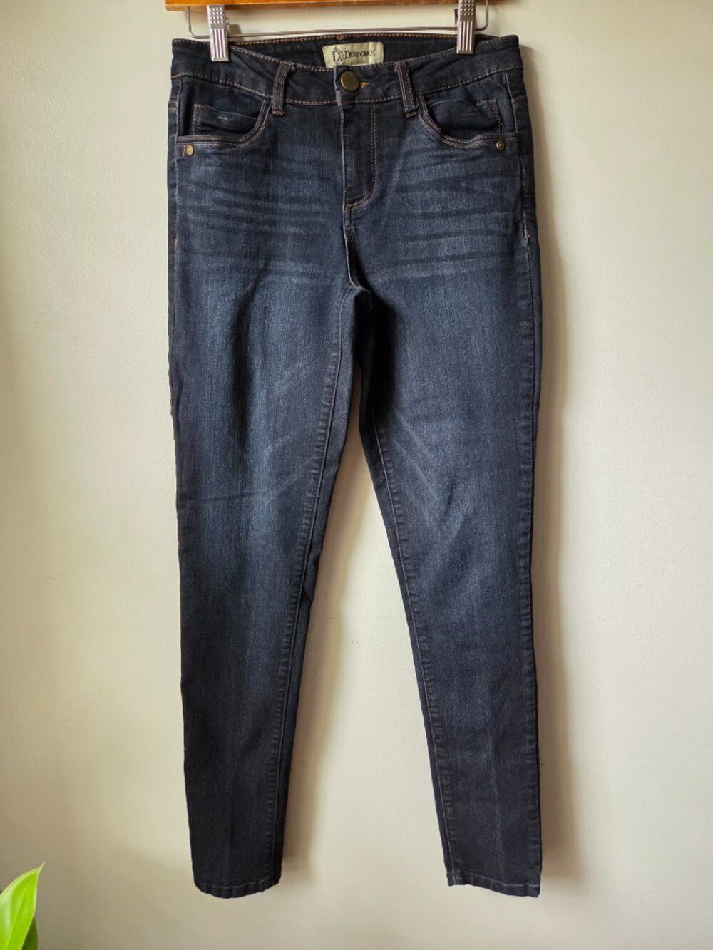 EUC DEMOCRACY DARK WASH JEGGING SIZE 4 WOMENS